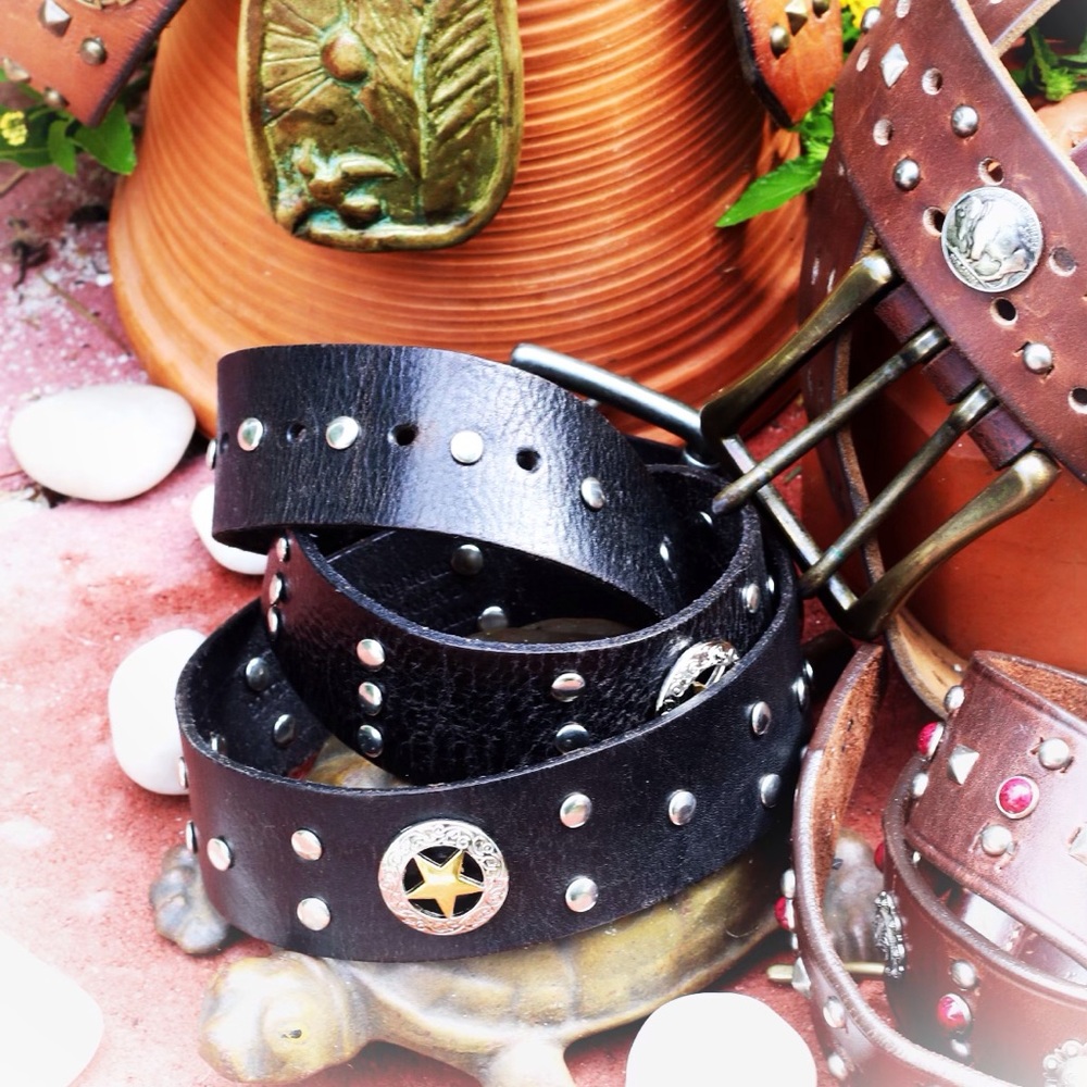 Black leather hand studded belt, Texas star, boho - Picture 3 of 7